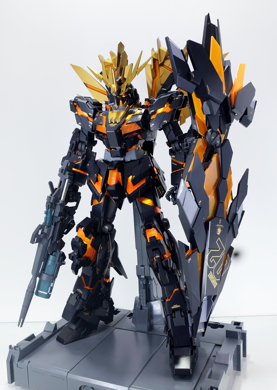 Pg ユニコーンガンダム2号機 バンシィ ノルン アームド アーマーvn Bs 完成品