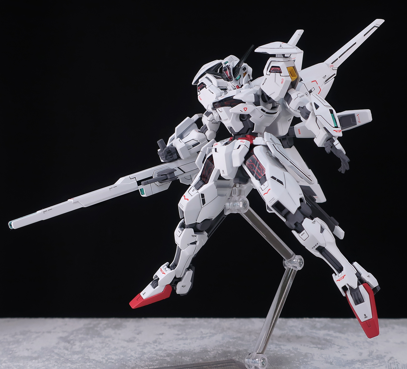 【未使用】hg 1 144 ガンダムキャリバーン パーメットスコア5 パーメットスコア・ファイブ 塗装済完成品 平手 左右