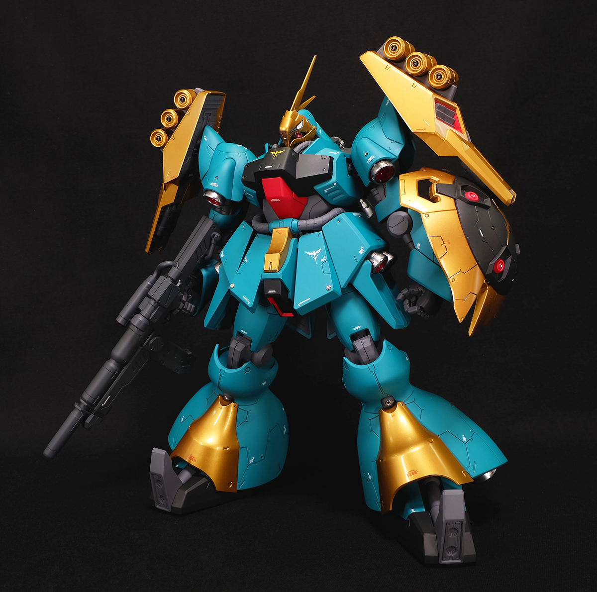 RE/100 ヤクト・ドーガ（ギュネイ・ガス機） 完成品