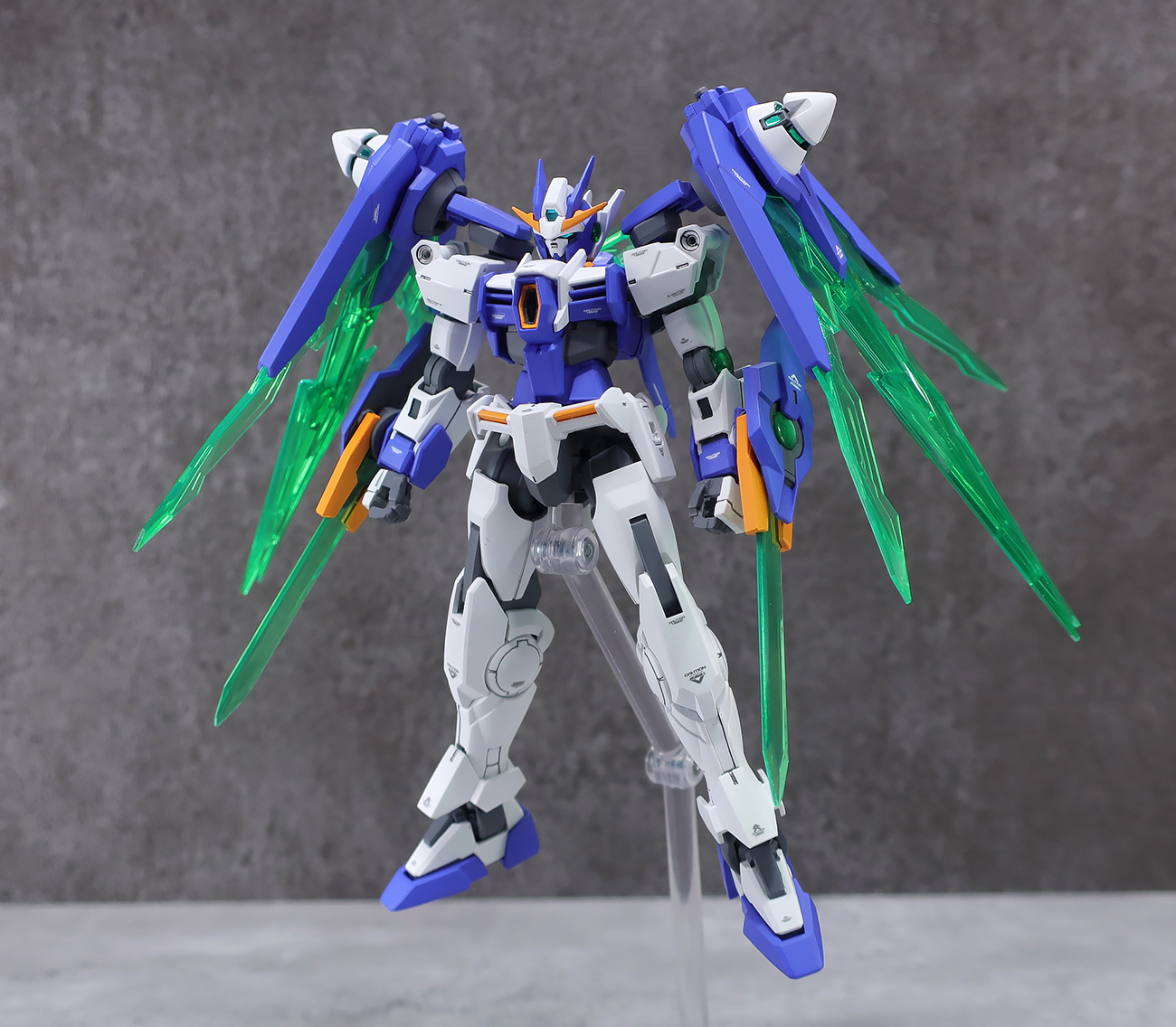 ガンプラHG 1/144 ダブルオーダイバーアーク 塗装完成品