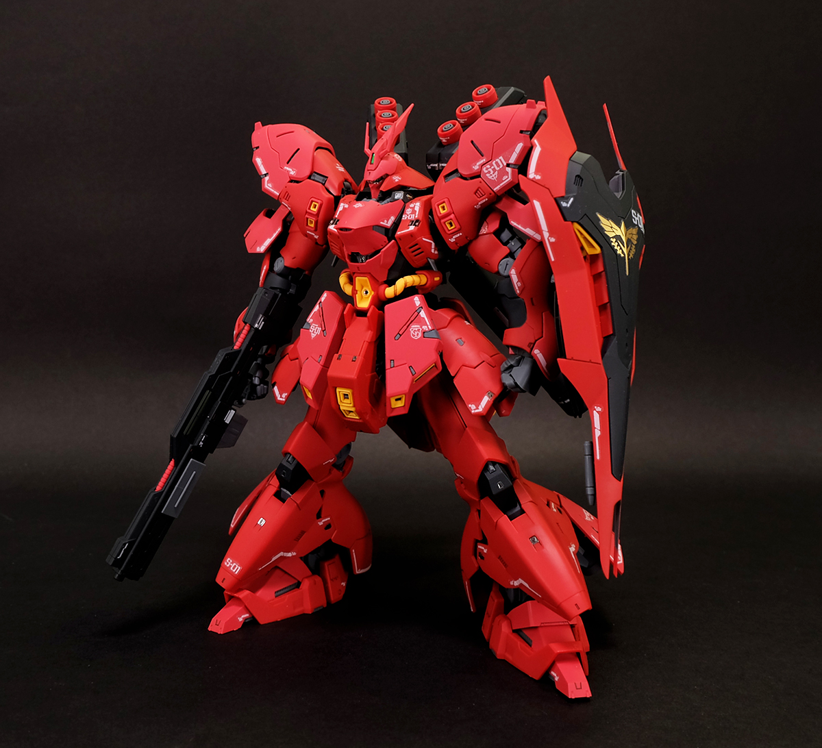 RG サザビー 塗装完成品【ガンプラ,機動戦士ガンダム 逆襲のシャア 